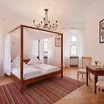 Hotel Schloss Raitenbuch *