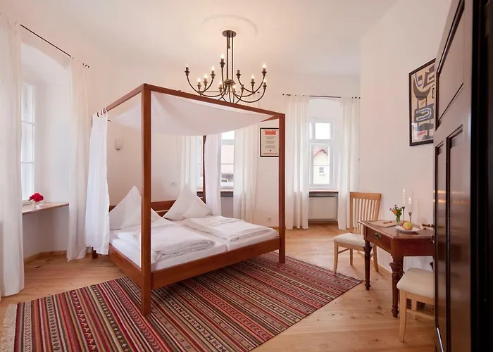 Hotell Schloss Raitenbuch *