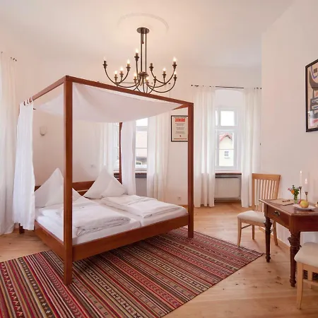 Hotel Schloss Raitenbuch *